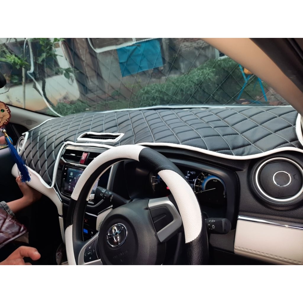 Cover Alas Pelindung Dashboar Variasi Asesoris Mobil Terios Rush 2008-2021 All new Bahan Kulit