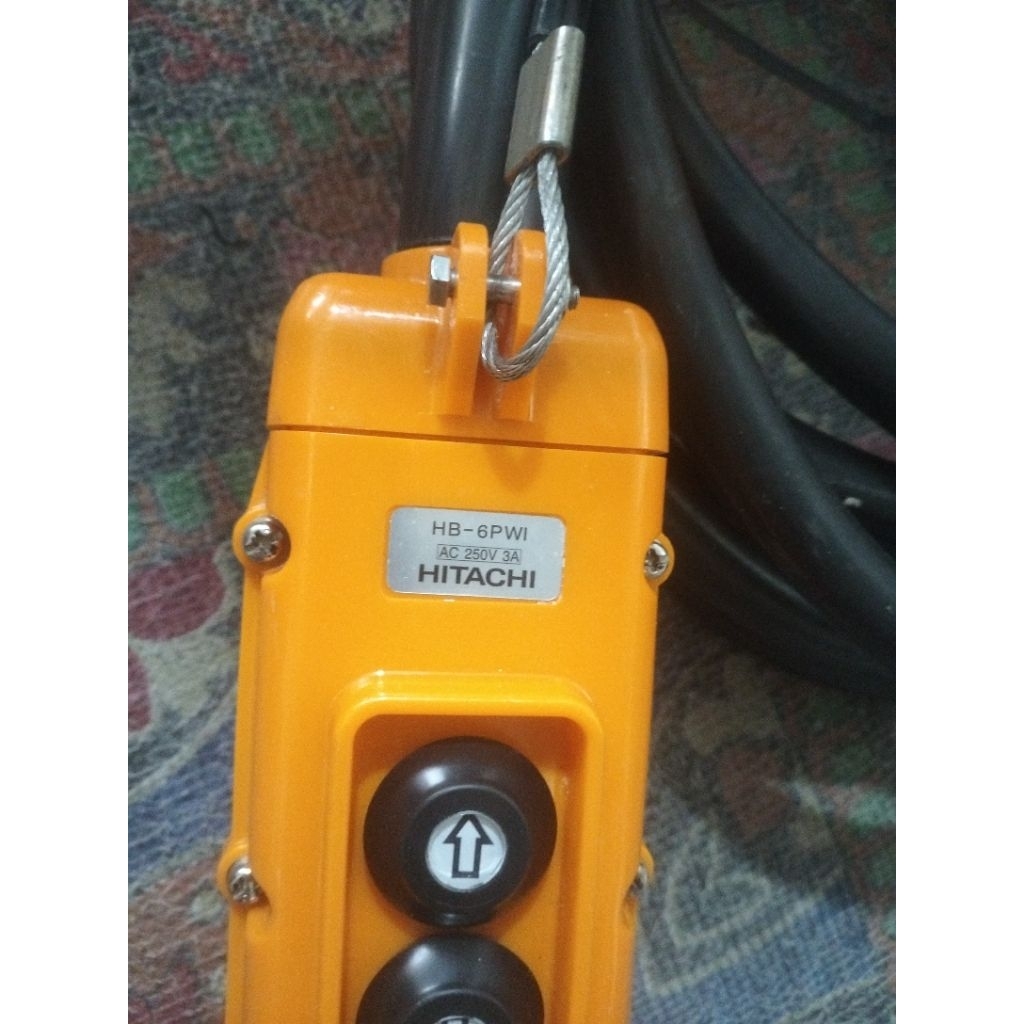 HB - 6PWI.  AC 250V 3A. HITACHI pushbutton pendant hitachi 6 tombol single speed.  + panjang kabel. 