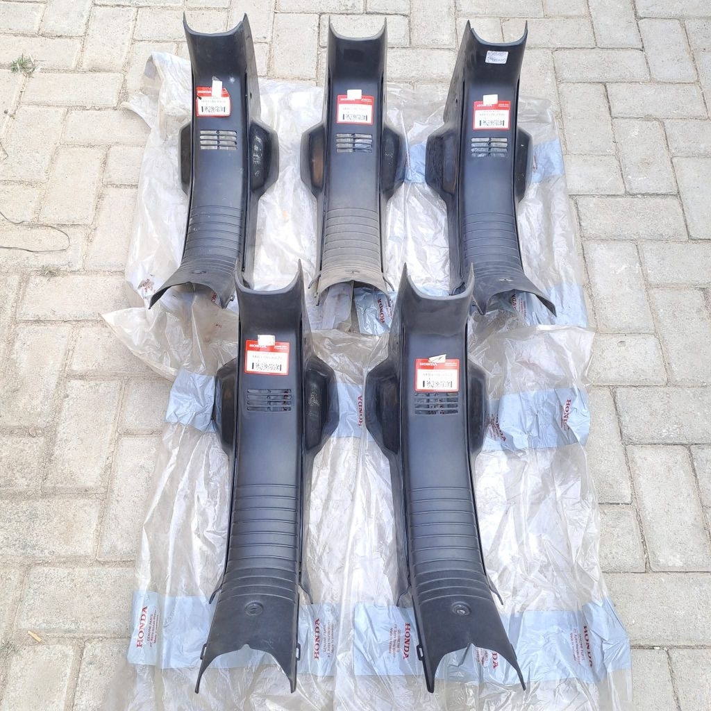 LEGSHIELD SAYAP TENGAH HONDA ASTREA GRAND LEGENDA IMPRESSA ORIGINAL NOS AHM