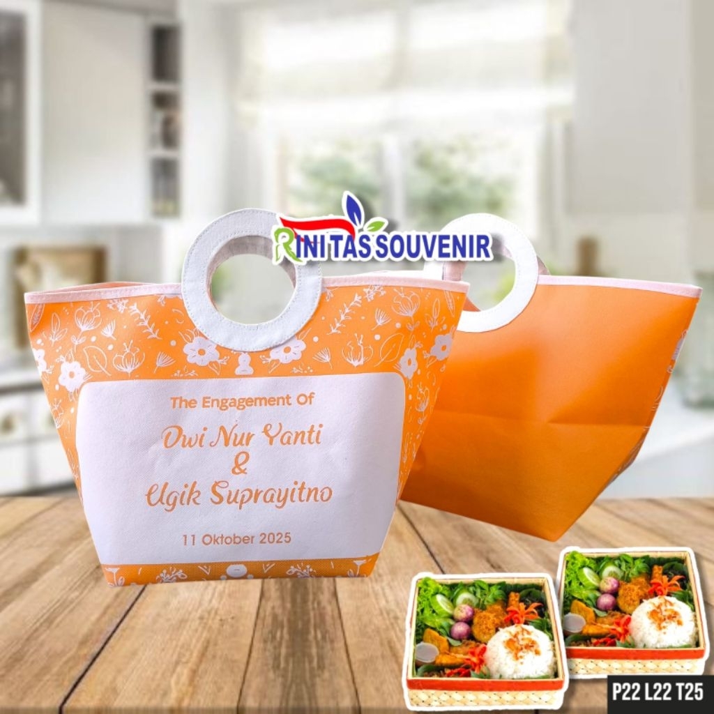 

TAS SABLON PEGANGAN BULAT CUSTOM TAS PEGANGAN BULAT SABLON UNTUK KOTAK NASI UNTUK SEMBAKO