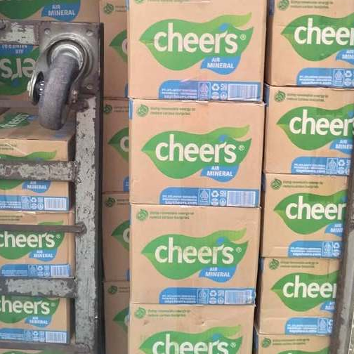 

Cheers Air Mineral 1500 ML 1 Kardus Isi 12