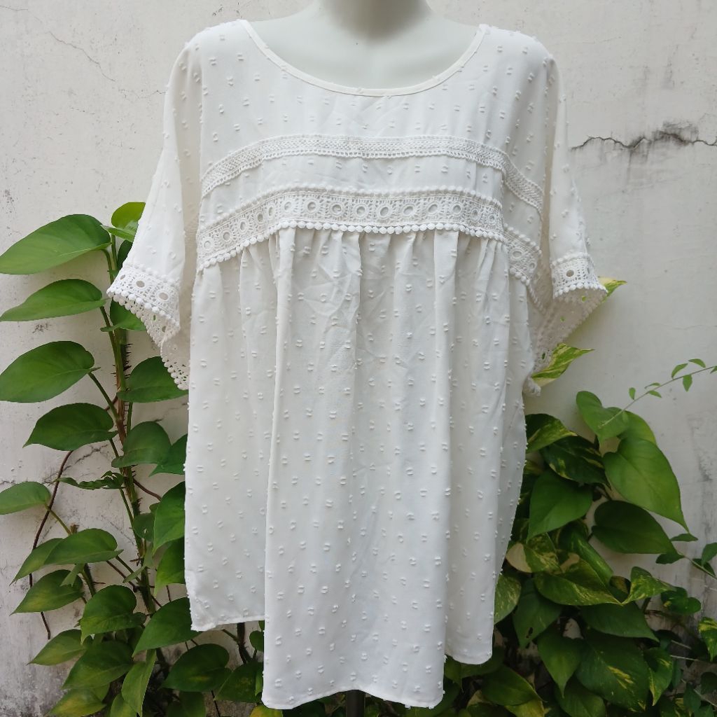 LD 120 SHElN atasan rubiah putih