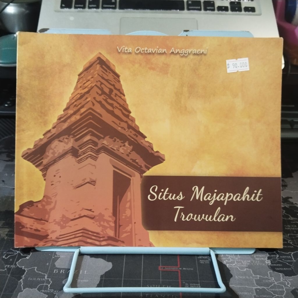 Buku SITUS MAJAPAHIT TROWULAN