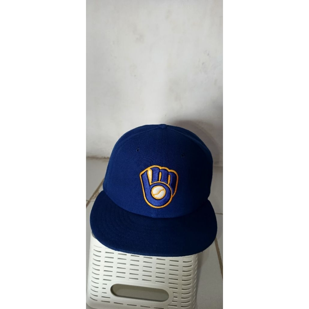 Topi snapback new era milwaukee
