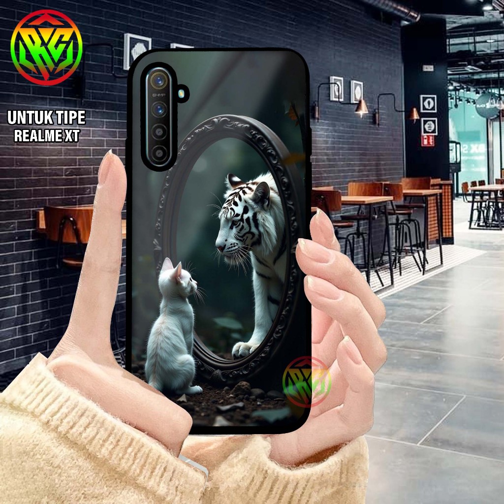Real Case Realme XT Motif Terbaru - Case hp kilau - New Case Glossy casing Hp Realme XT [Motif CAT] 