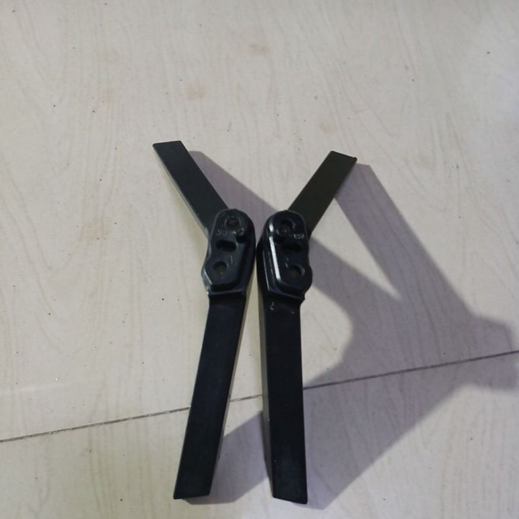 stand kaki tv led REALME 43in