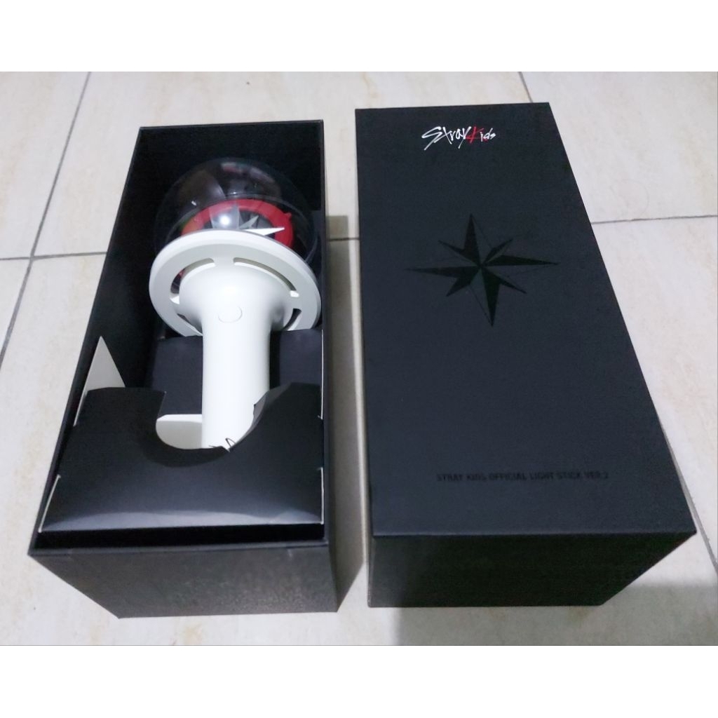 STRAY KIDS LIGHTSTICK VER 2 NACHIMBONG