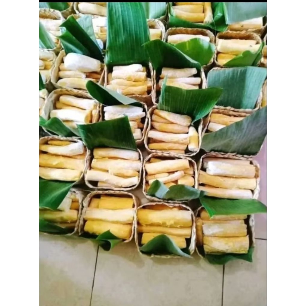 

Tape/peuyeum singkong mentega