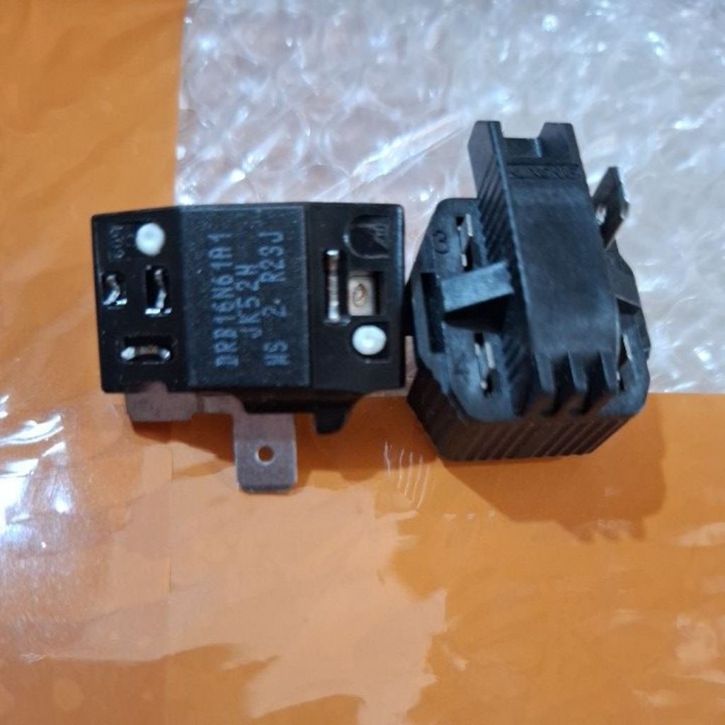 RELAY-rilay PTC overlud kulkas 2 pintu Sharp-original