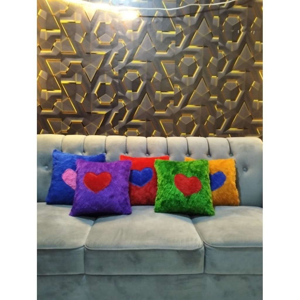 sarung bantal motif love kain bulu rasfur Kurniasindo premium UK 40x40
