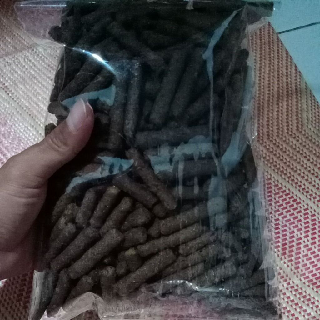 

Camilan Chiki Stik Rasa Coklat 250 Gram Ciki Jagung Cemilan Jajanan