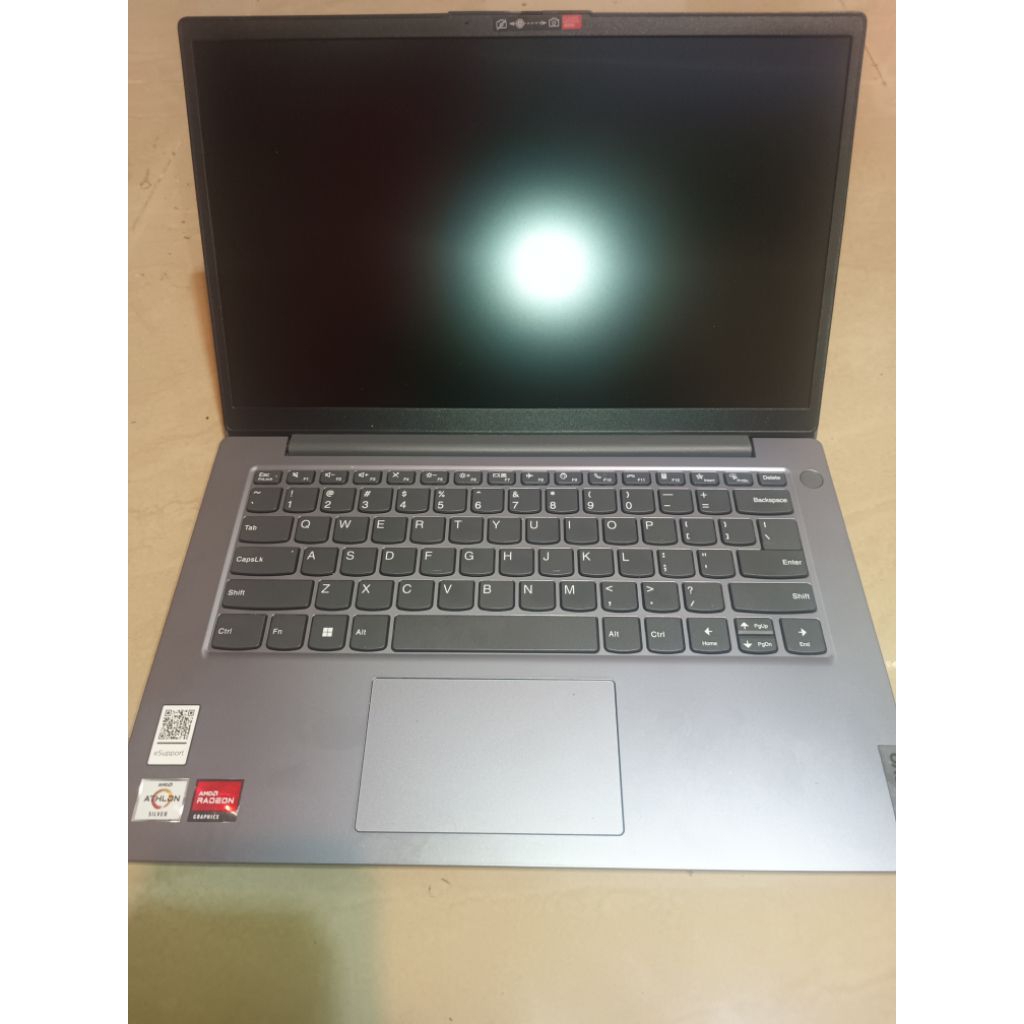 Laptop Lenovo V14 G4 ATHLON 7120 Ram 8GB M.2 256GB Nvme