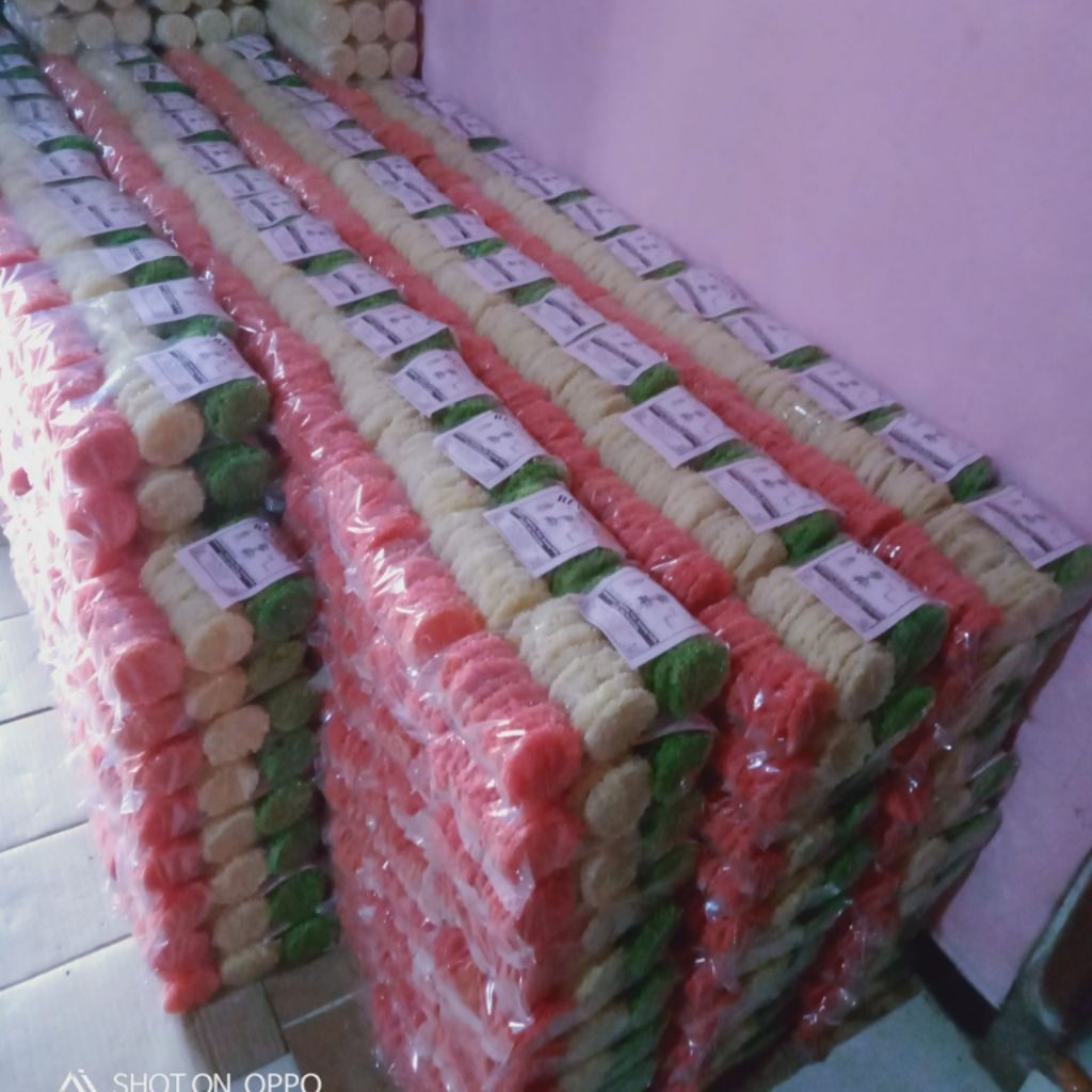 

Rengginang Singkong Oleh oleh Khas Klepu, Keling, Jepara
