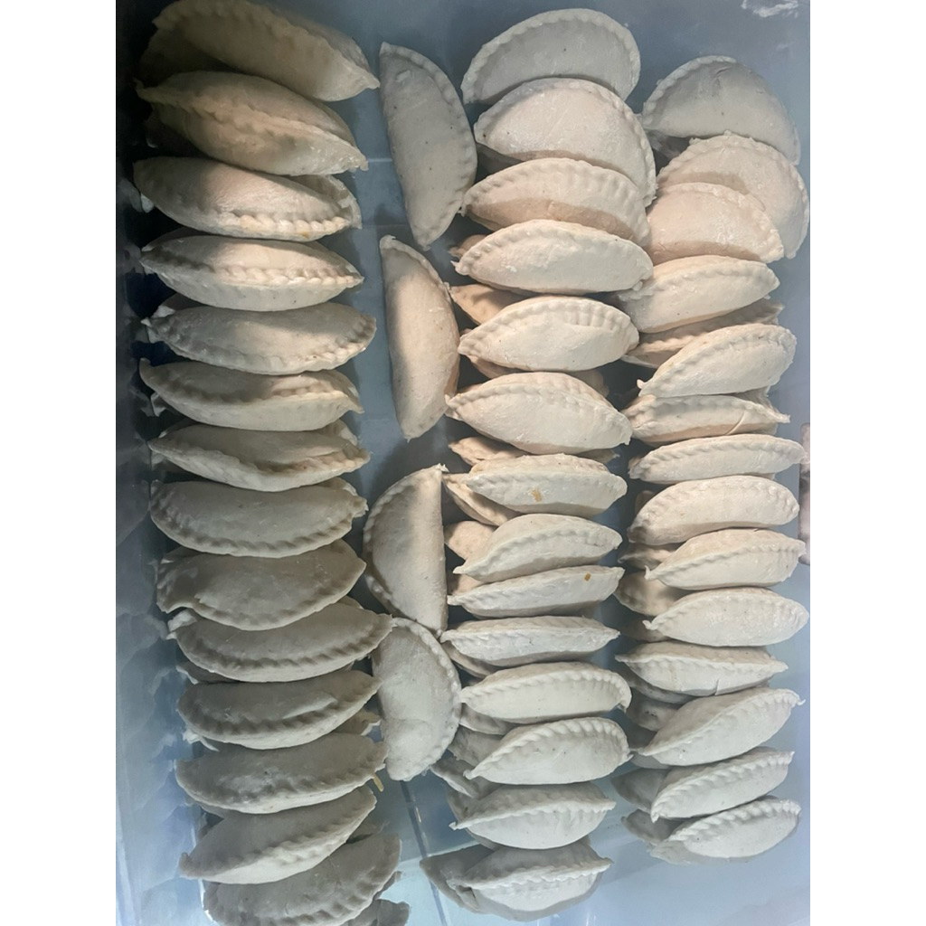 

CIRENG AYAM SUIR PEDAS JUARAAAAAAA 1 box isi 12pcs ayam suir