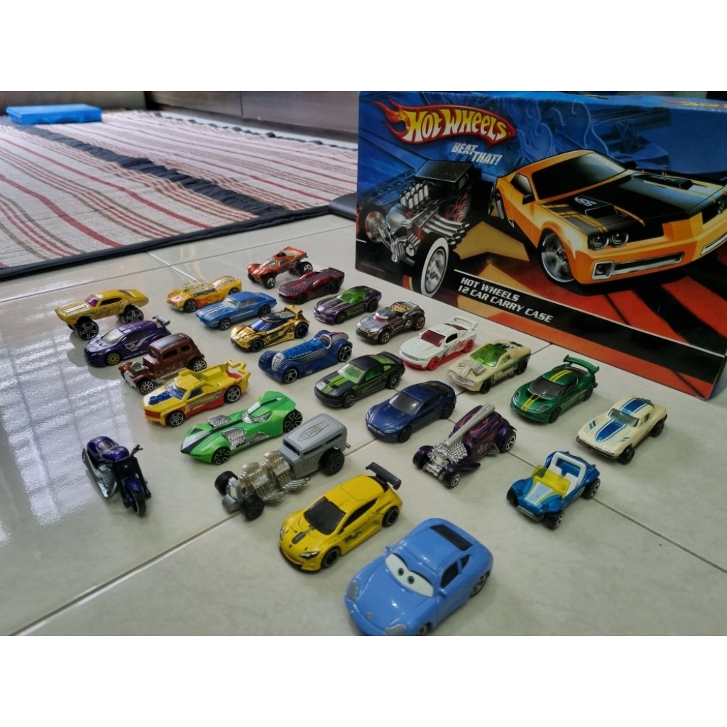 Hot Wheels bekas 25 pcs with Hot Wheels BOX asli (100% ORIGINAL) Made in China and Malaysia