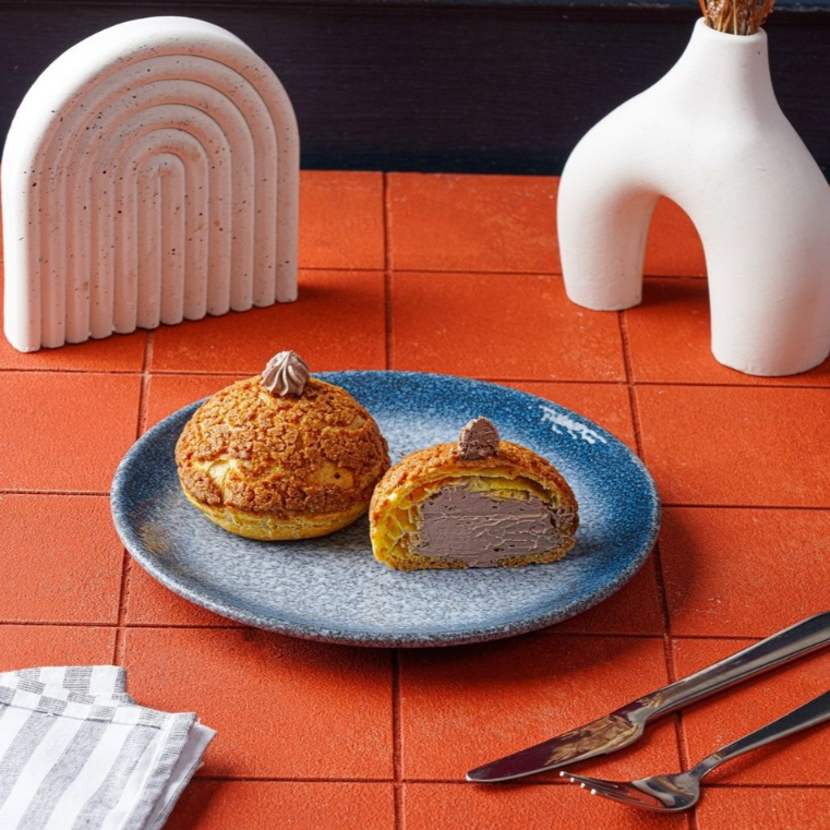 

Choux Au Craquelin Chocolate