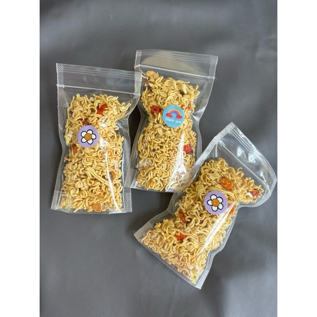 

MIE KRIUK JADUL / MIE KREMES JAJANAN SD PEDAS GURIH ASIN