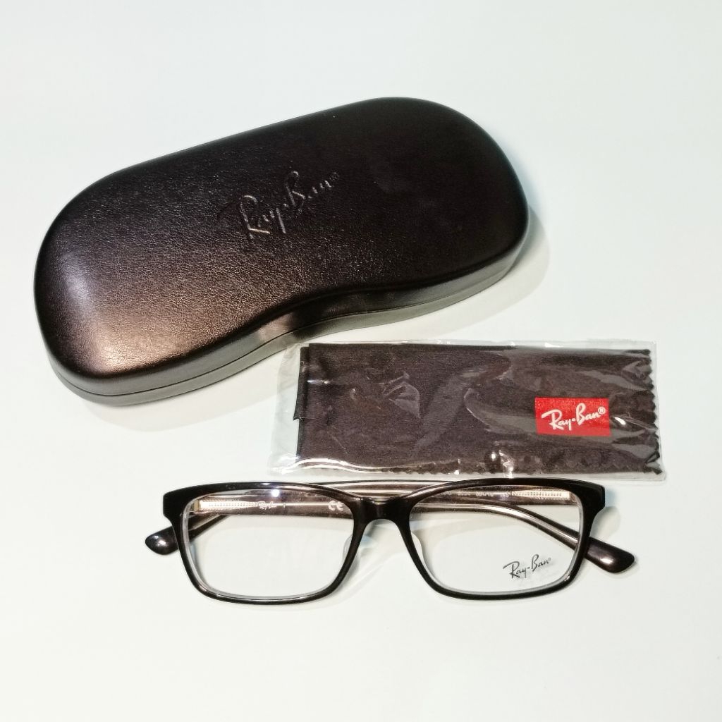 Kacamata Ray.Ban Justin Warna Hitam Original Preloved
