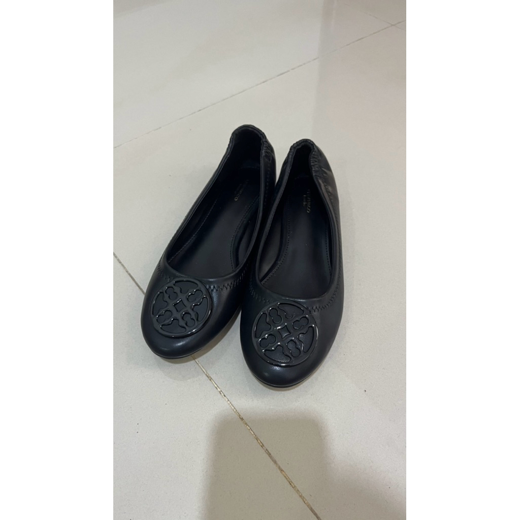 new unboxing flatshoes hitam urban & co