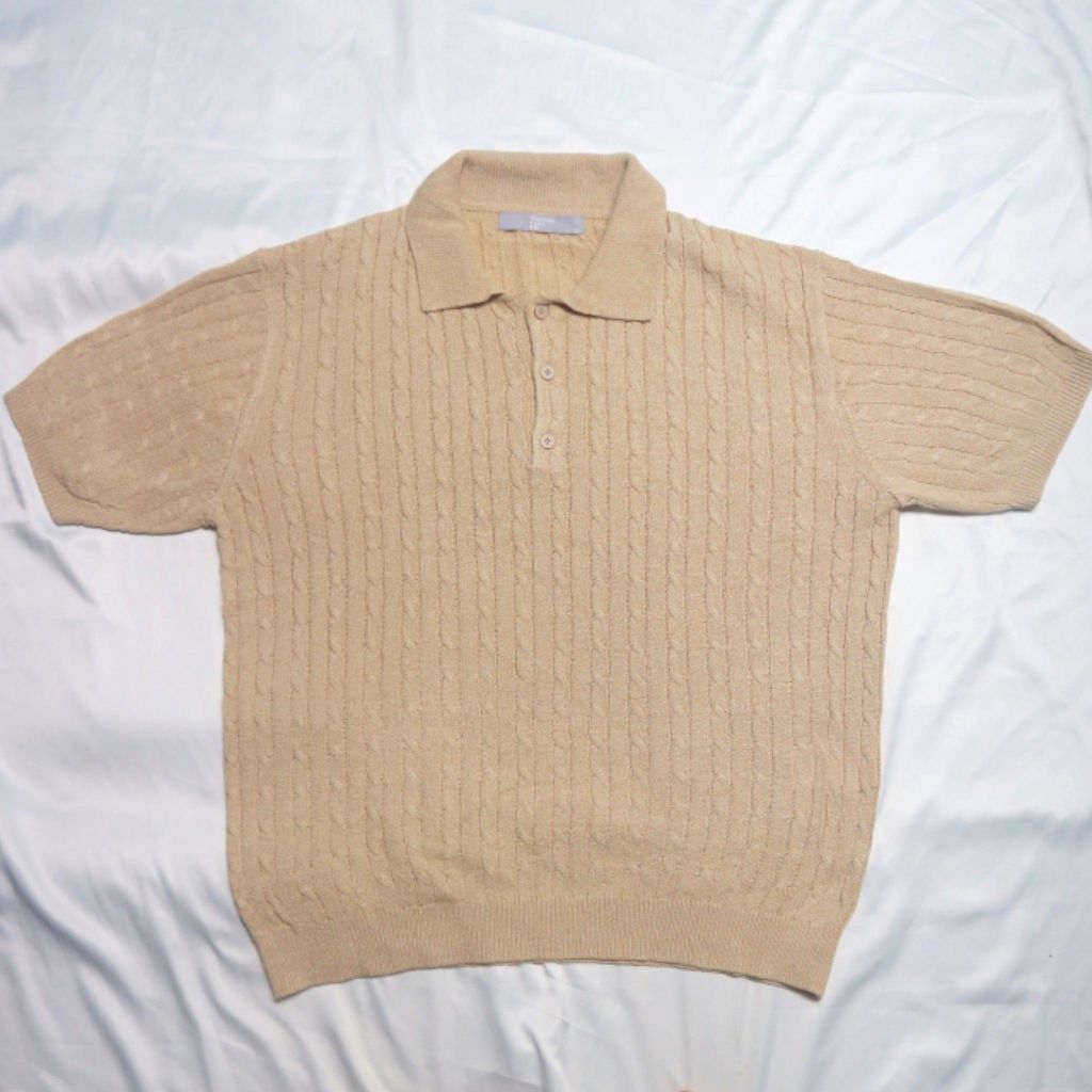 EIGHT SECONDS Half Button Kepang Cable 8SECONDS Kerah Pendek Cream Knitwear Sweater Sweatshirt Crewn