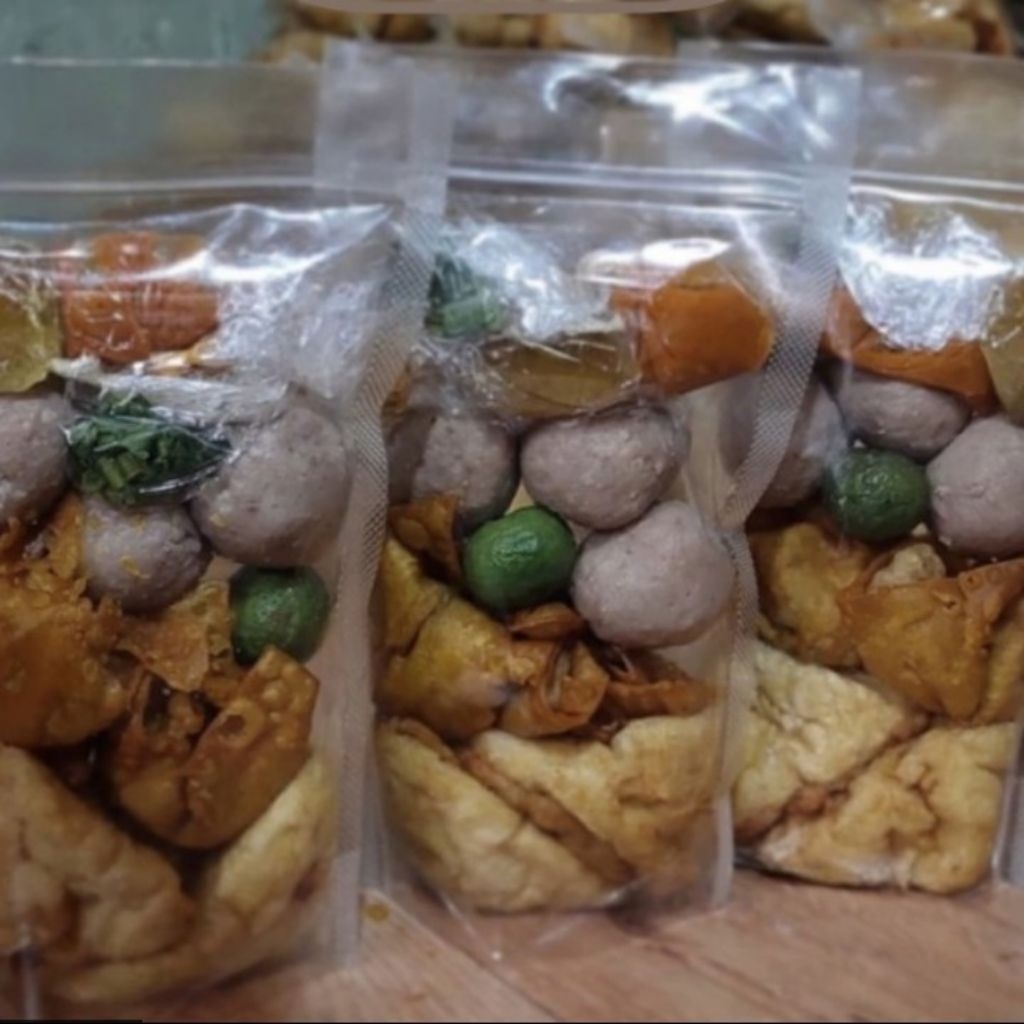 

Cuanki Baso Komplit Sambal Ijo