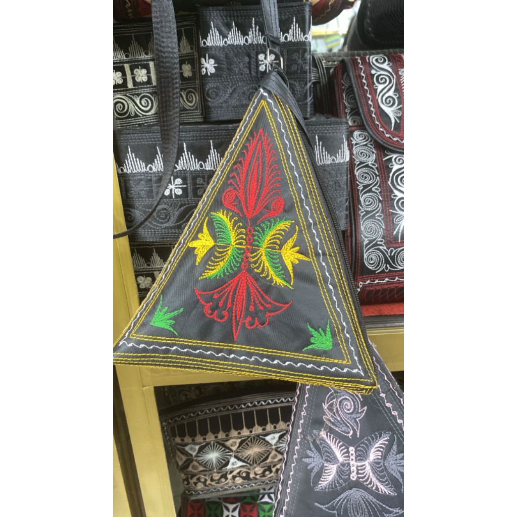 Tas Kerucut Khas Aceh