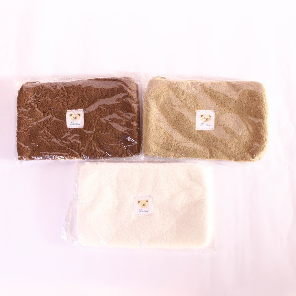 

TEMPAT PENSIL BULU PLS BEAR K 15X20CM