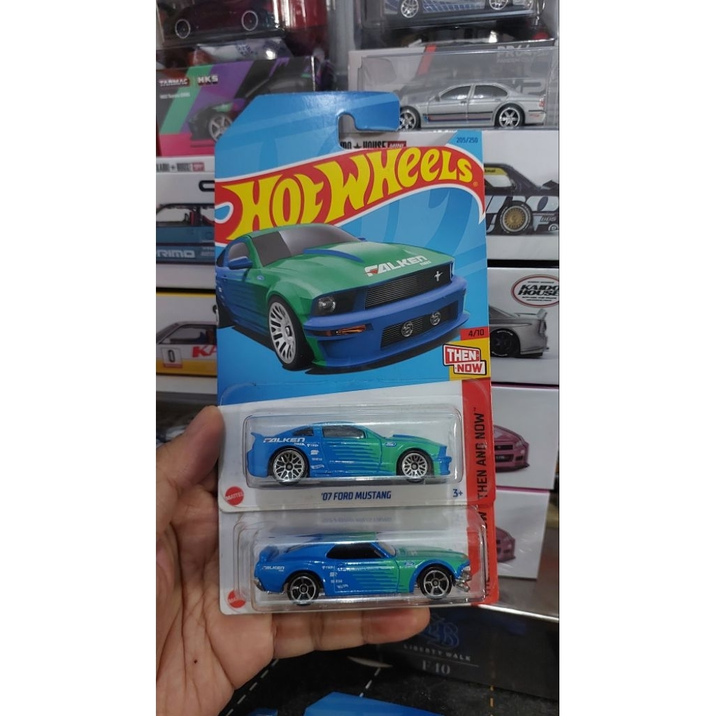 Hotwheels Bundling Ford mustang & Ford mustang Boss livery falken
