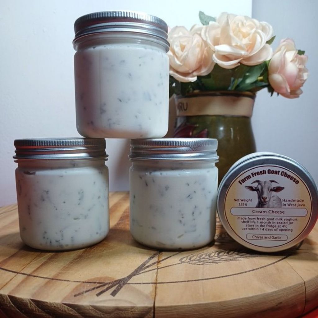 

Goat Cream Cheese Dip - Chives end Garlic