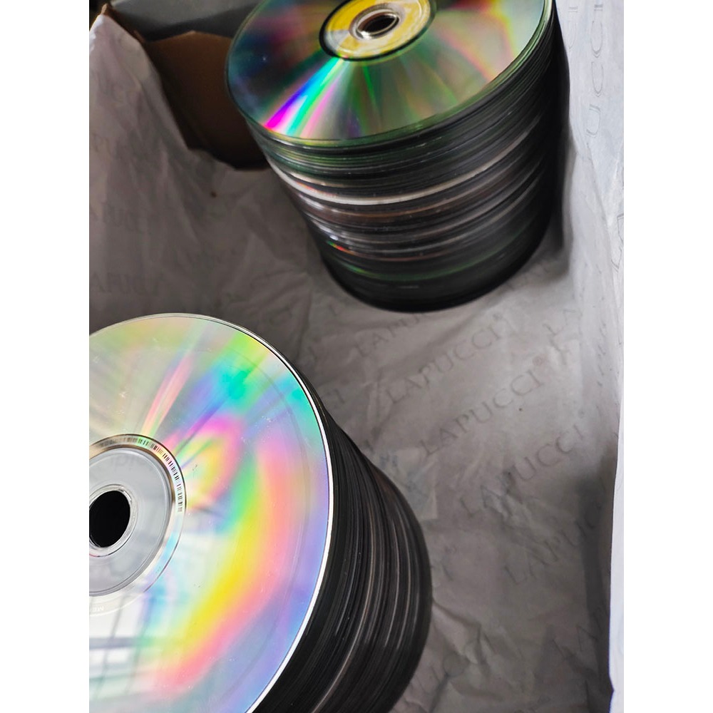 CD Bekas untuk kerajinan pilih varian