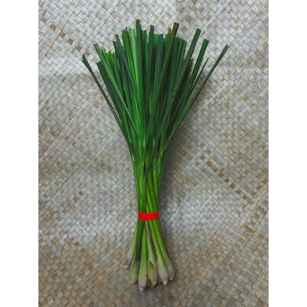 

Sereh Segar Wangi 1kg - Produk Khas Dukuh Sewengen Somosari