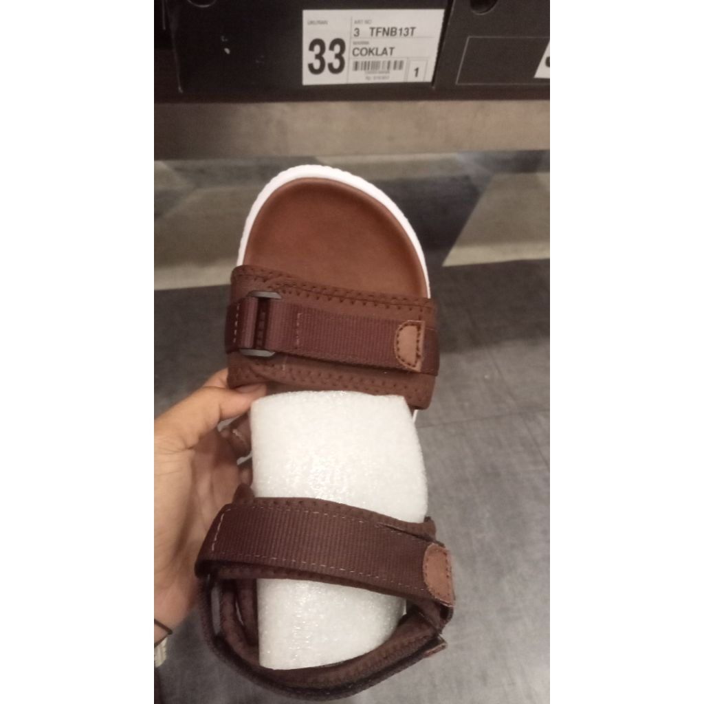 Sandal anak laki-laki Nevada