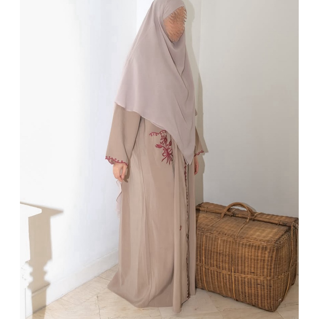Zytka Abaya Aafiya size M dan Khimar double layer Khadijah