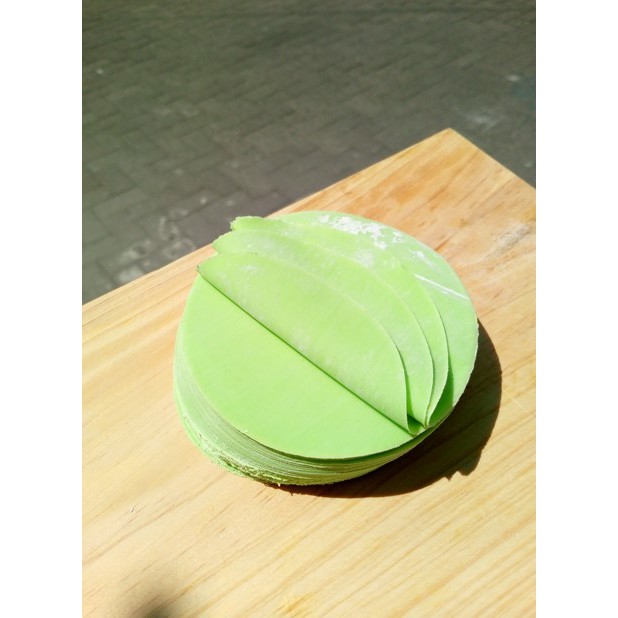 

Kulit Dimsum Hijau ukuran 8cm dan 10cm