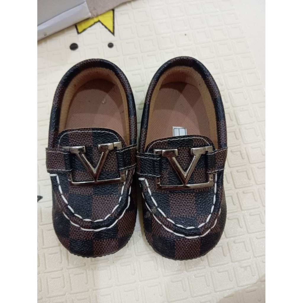 Sepatu formal anak-anak umur 6 bulan-1 tahun/warna coklat/ukuran 23