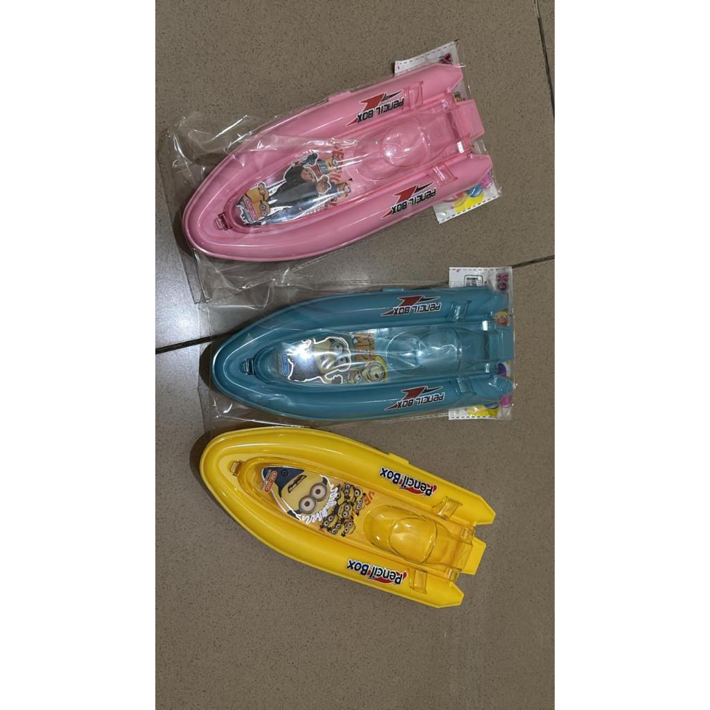 

Kotak Pensil Minion bentuk perahu (Per Satuan)