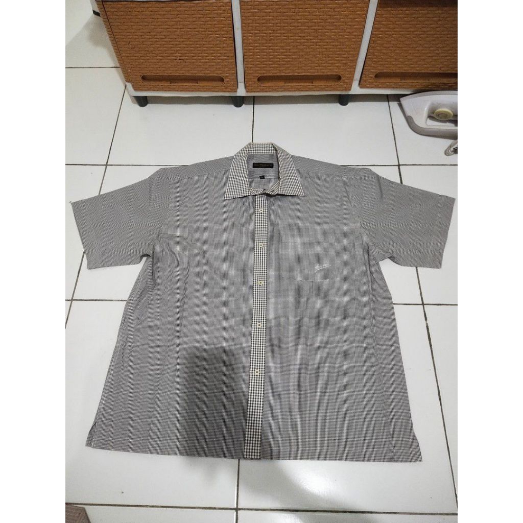 Kemeja Pria Weekend Henry Adams London