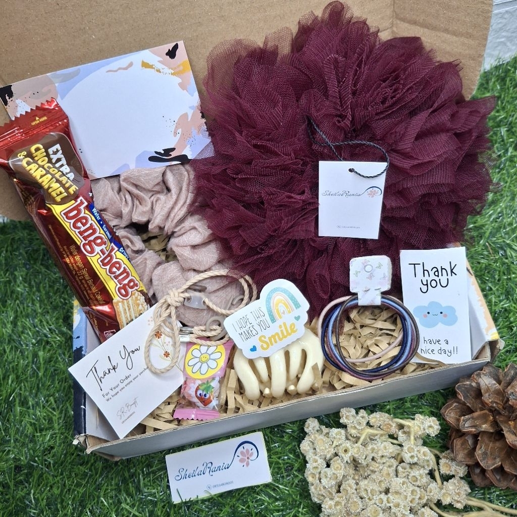 

CEPOL Mini Gift Hampers Hijab Scrunchie untuk ulang Tahun & Acara Khusus Hadiah Spesial dengan Souvenir Unik