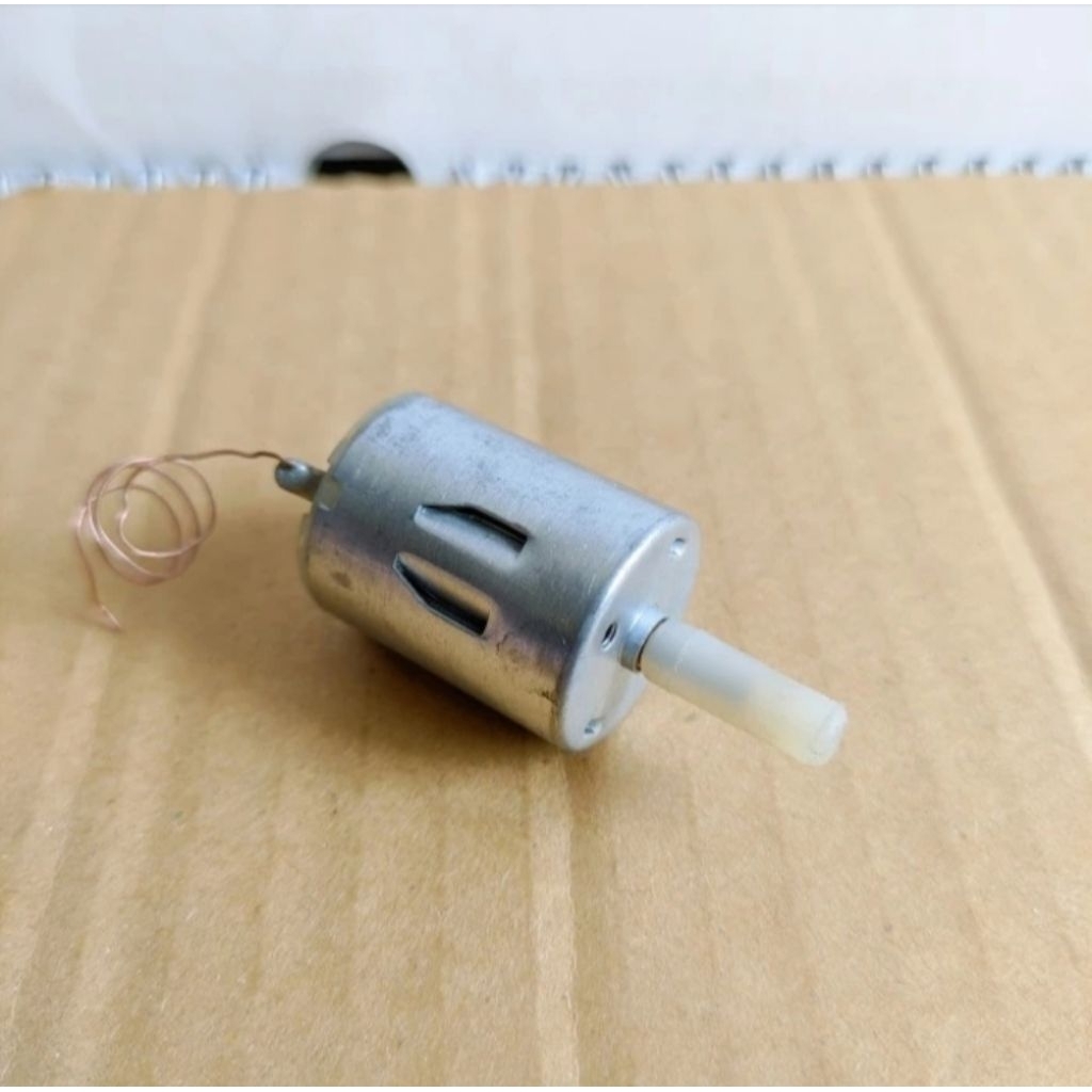DINAMO DC MINI MOTOR HIGH SPEED 3.9v / 5vDC 15000Rpm High speed