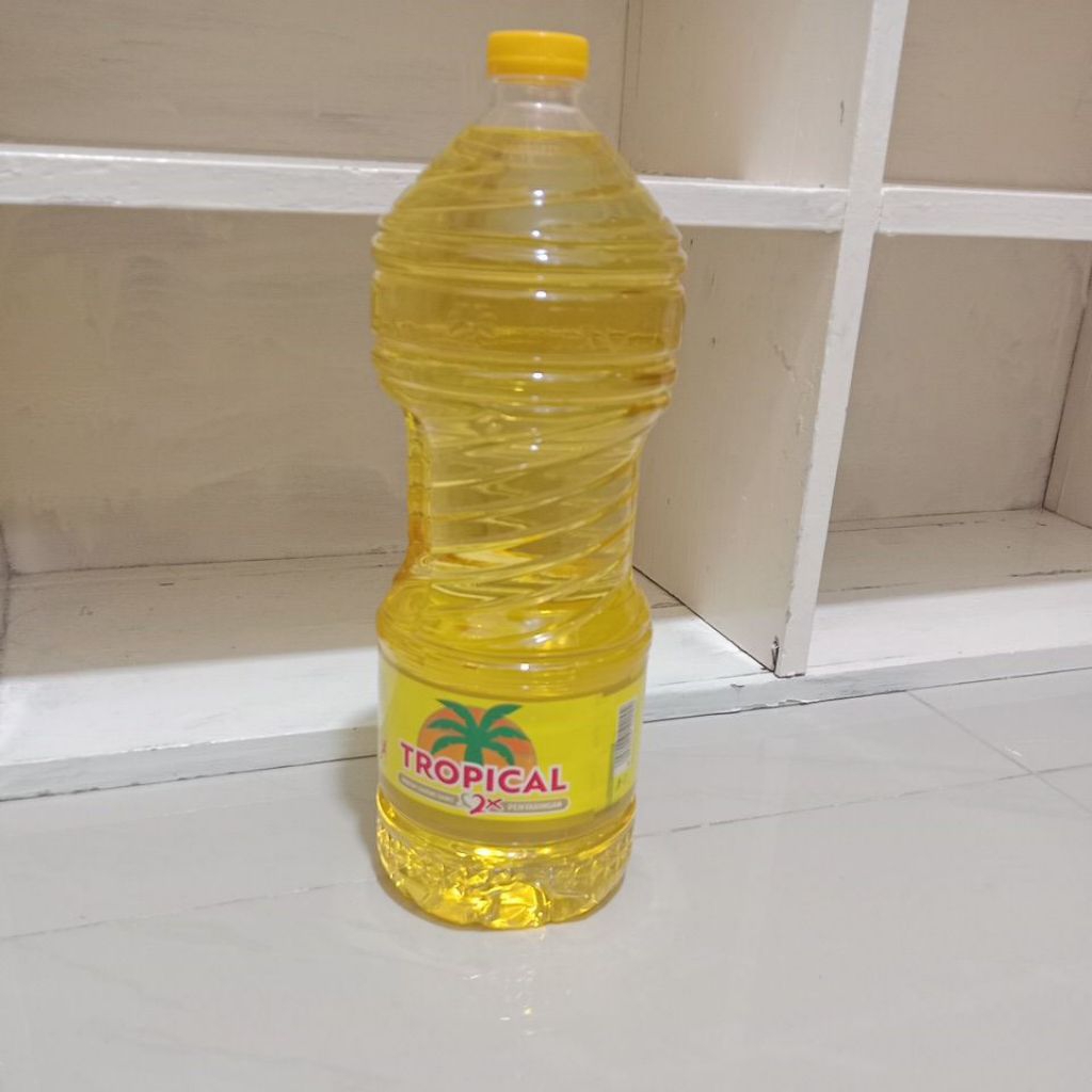 

MINYAK GORENG SAWIT TROPICAL 2 LITER KEMASAN BOTOL