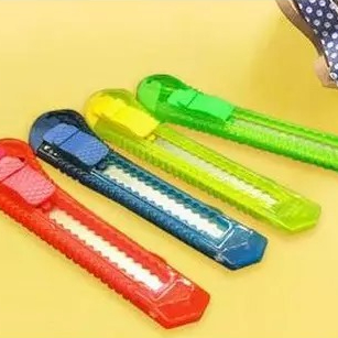 

Pisau Cutter Bening Jenia J-500