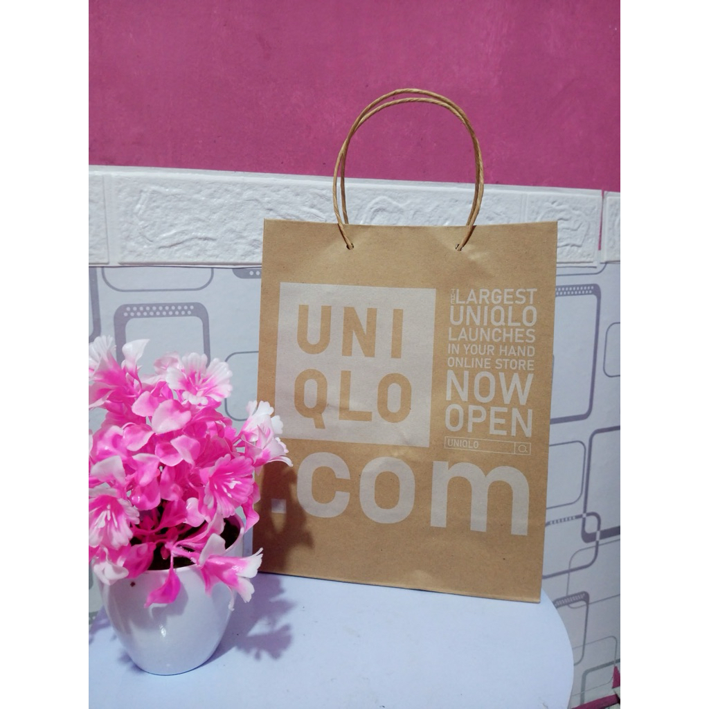

paperbag uniqlo