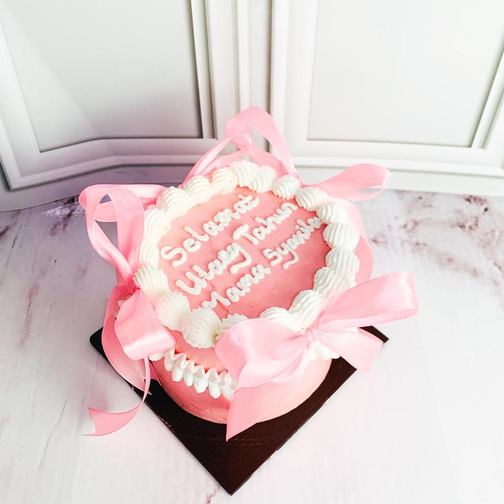

Kue Ulang Tahun/Ribbon Cake/Kue Tema Pink/Kue Birthday Jakarta