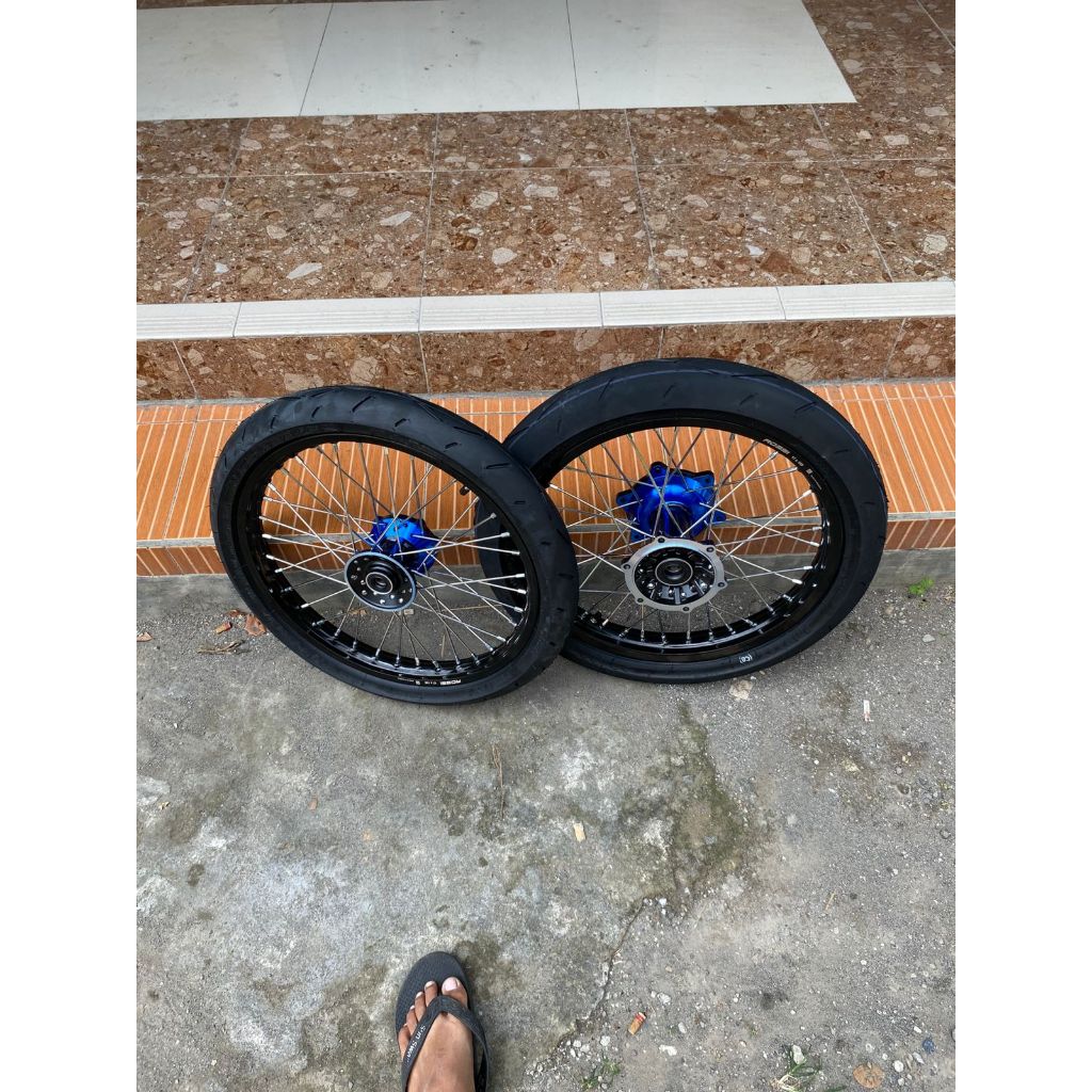 Rakitan Roda set Semi Cacing WR 140/160 Ring 17 Ban Primax SK01 Baru