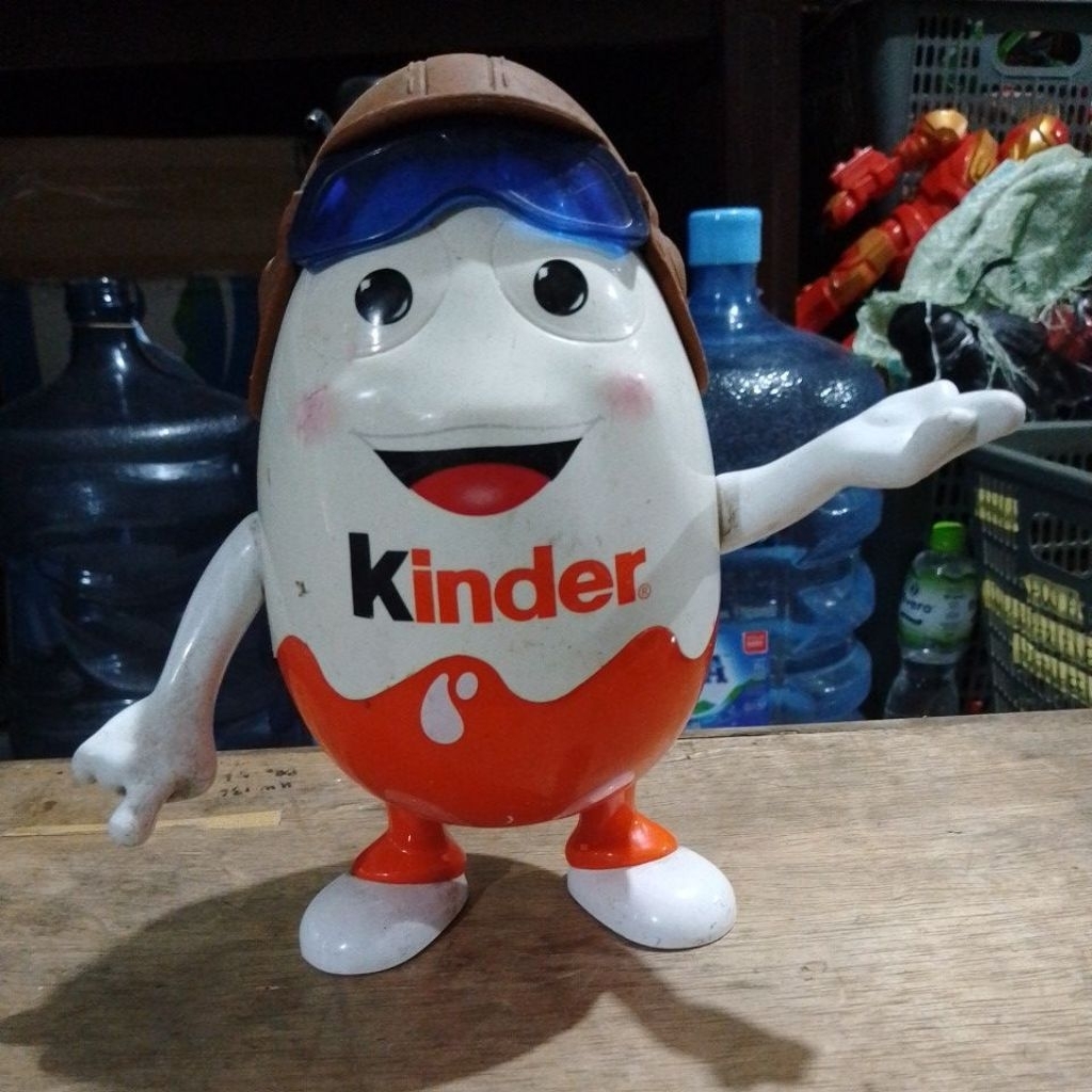 (Rak A3) Figure Kinder Joy Karakter Jumbo