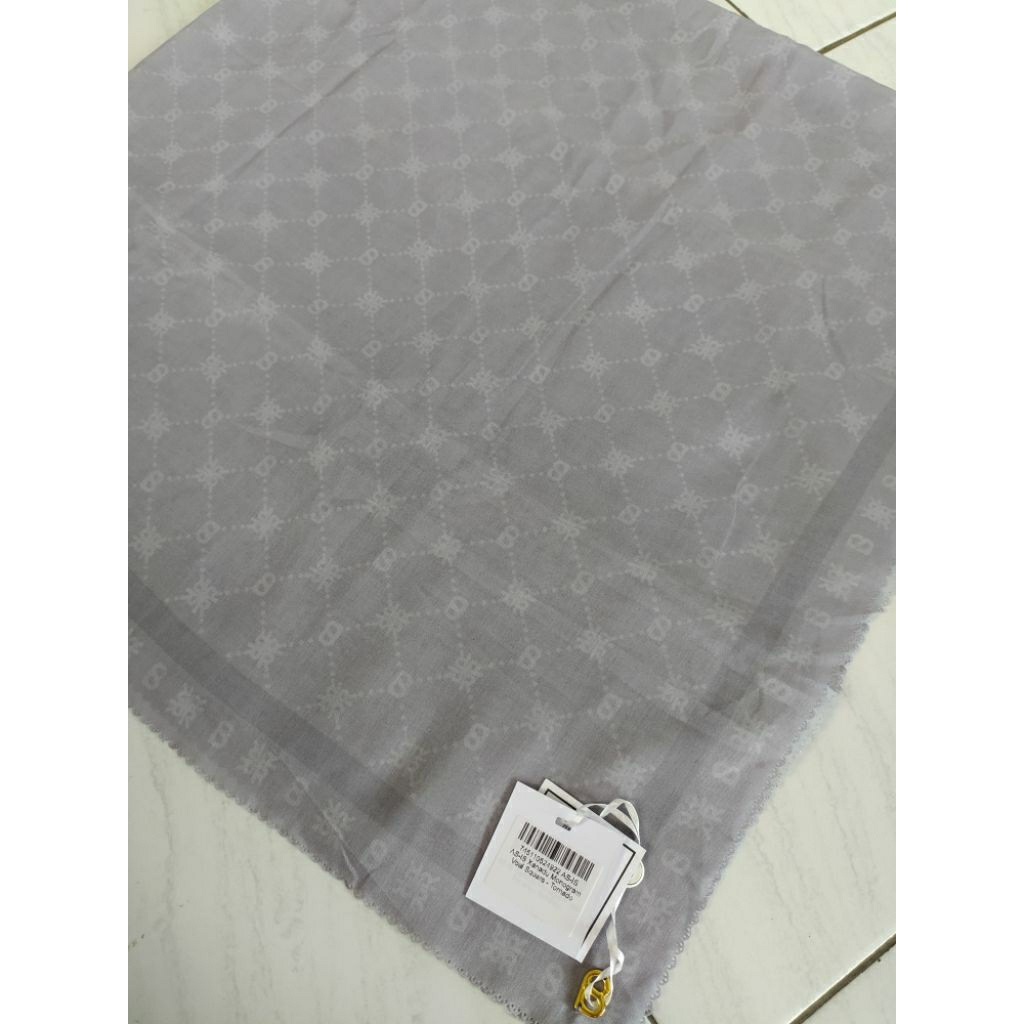 AS IS Buttonscarves Xanadu Tornado