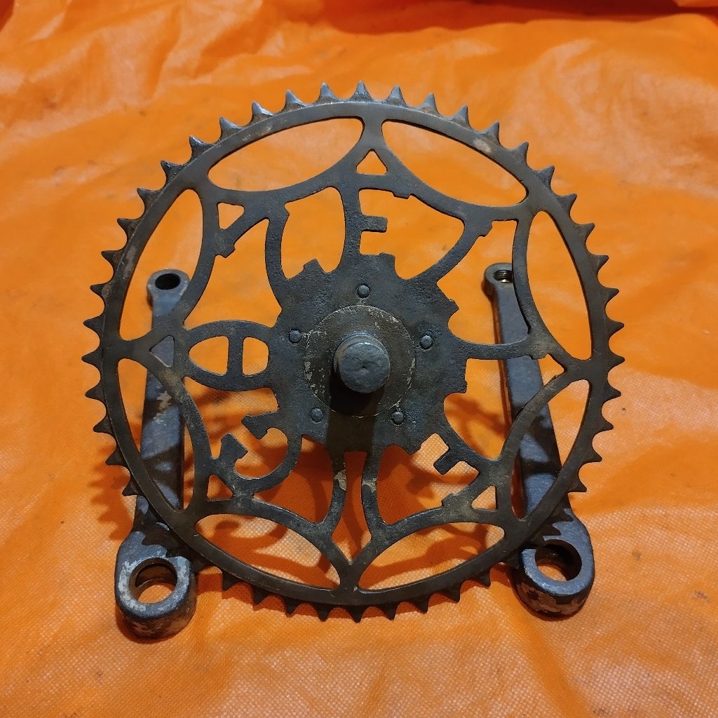 Gear Crank Sepeda Onthel Gazelle Tua Original Model Keling Motif Tulisan “GAZELLE”