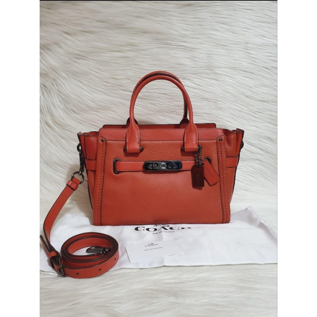 Preloved VGC - Coach Swagger sz 27