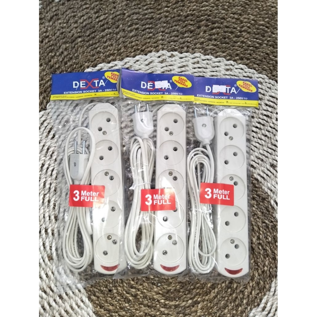  stop kontak  Dexta  panjang kabel 3 meter 5 Lubang. 