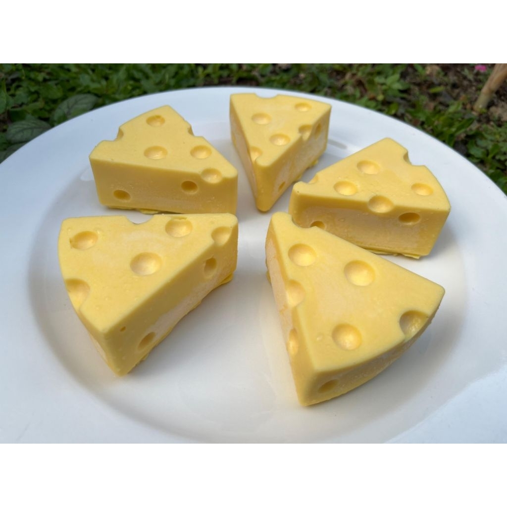 

cheeses cake tom and jery